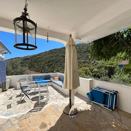 Maison Charme Avec Piscine Privee, Pres De La A Sappounakeika, Tyros Hébergement de vacances