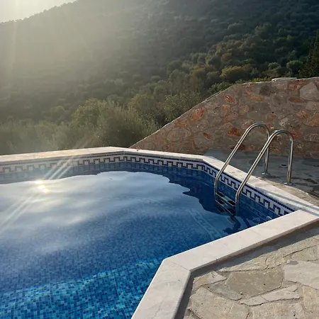 Maison Charme Avec Piscine Privee, Pres De La A Sappounakeika, Tyros Сasa de vacaciones *