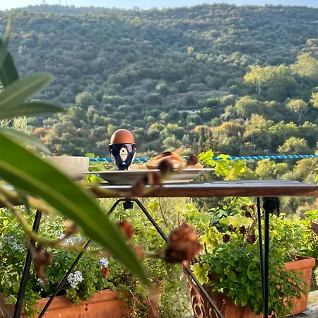 Maison Charme Avec Piscine Privee, Pres De La A Sappounakeika, Tyros Hébergement de vacances